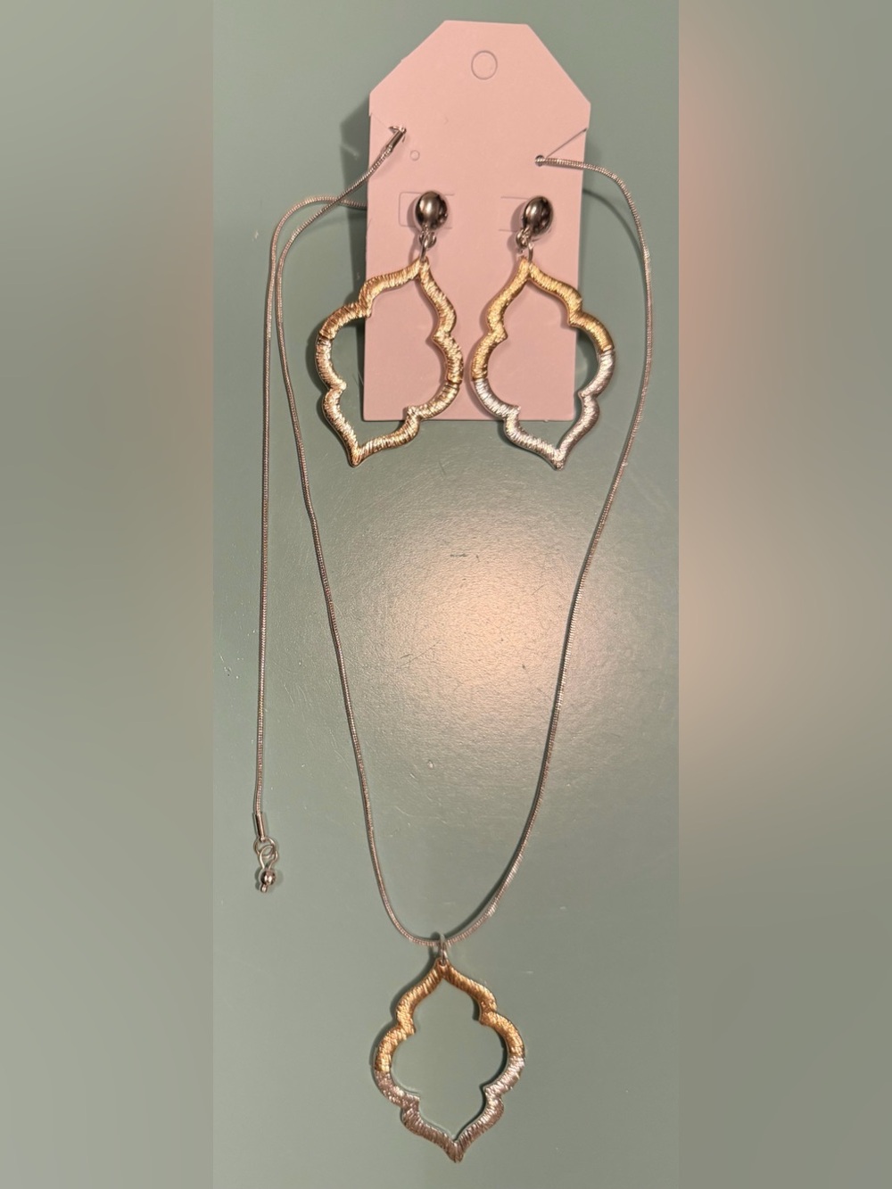 Two-Tone Gold & Silver Moroccan Pendant Necklace & Earring Set